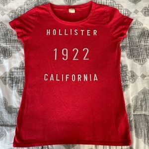 Hollister shirt. Size: Small